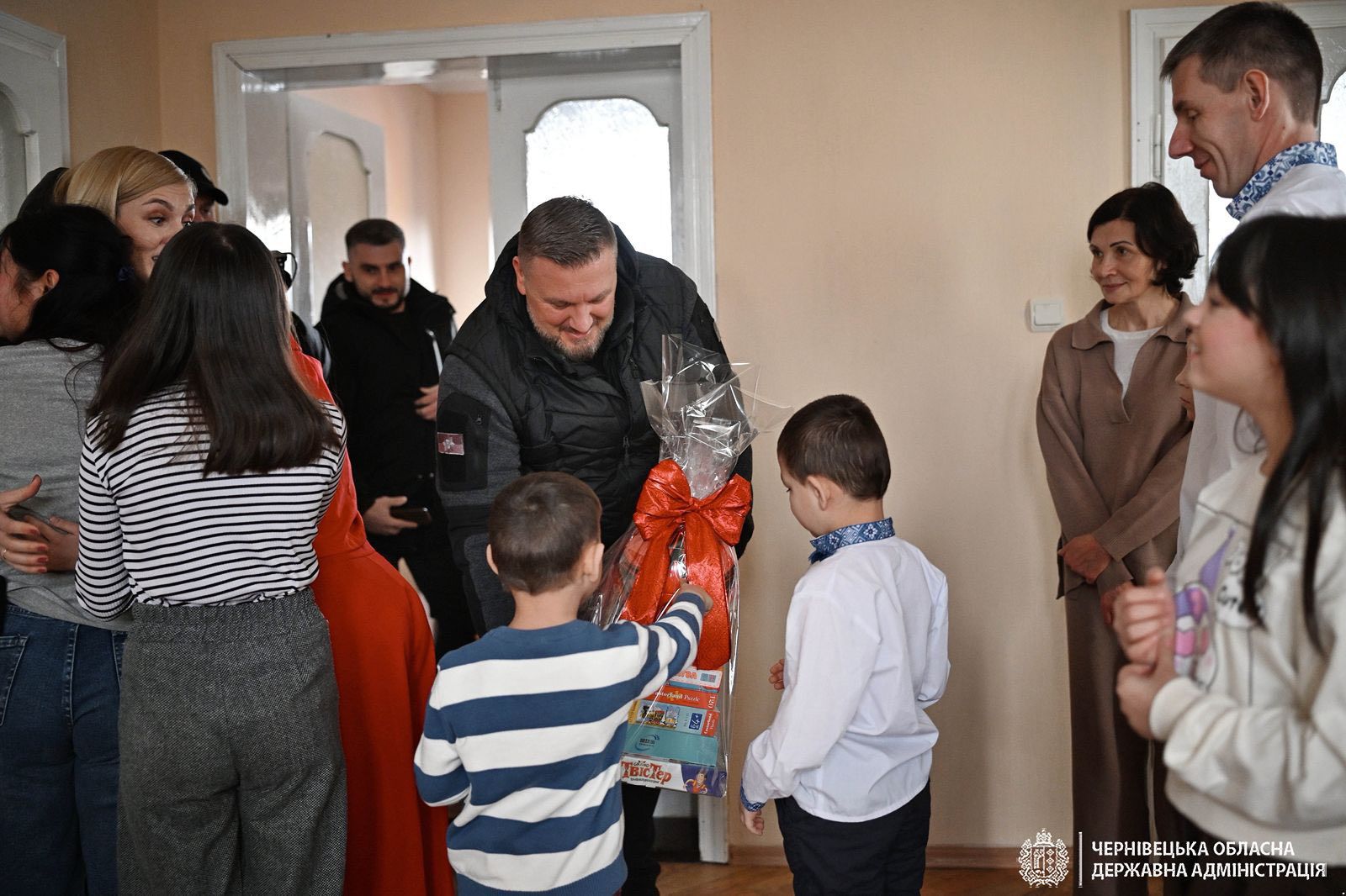 Два дитячі будинки сімейного типу отримали власне житло у Сторожинці та Великому Кучурові